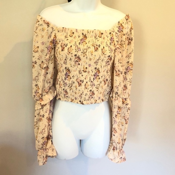 Wild Fable cream floral Off the shoulder sheer sleeve crop top size small - Picture 3 of 5